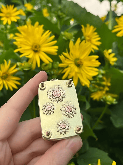 FloraKeep – Preserve Your Favorite Blossoms Forever!