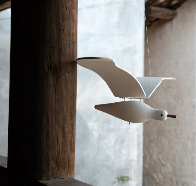 SkyGull™ - Hand-carved seagull with fluttering wings