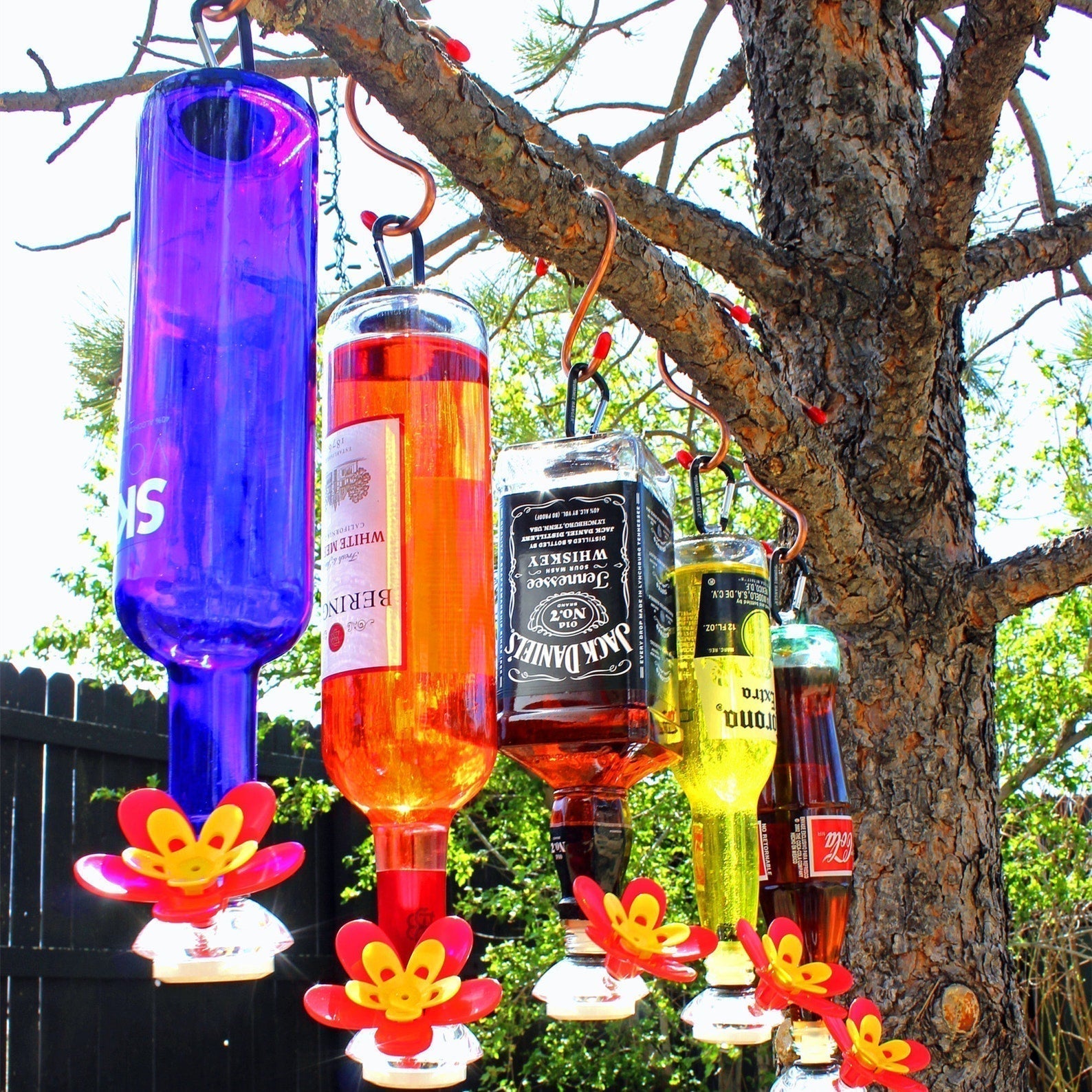 BloomSip – The Eco-Friendly Hummingbird Feeder