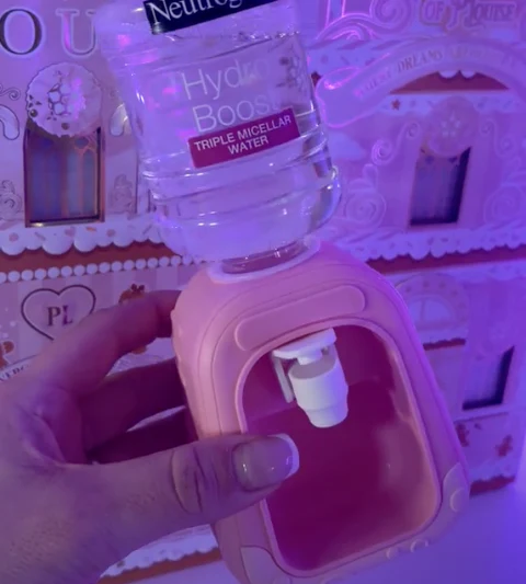 GlowPump – The Perfect Pump for Your Skincare Routine!