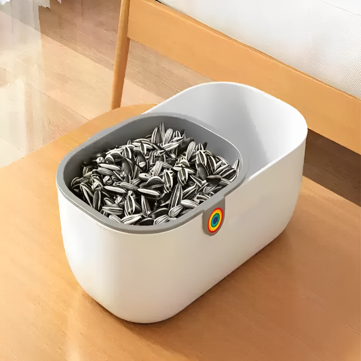 SnackShell – Stylish Snacking Without the Mess