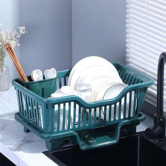 DryStack – More Space & Order When Drying Dishes