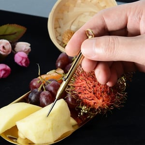 1+1 FREE | TitaPick Pro – The Ultimate Titanium Toothpick for Every Occasion