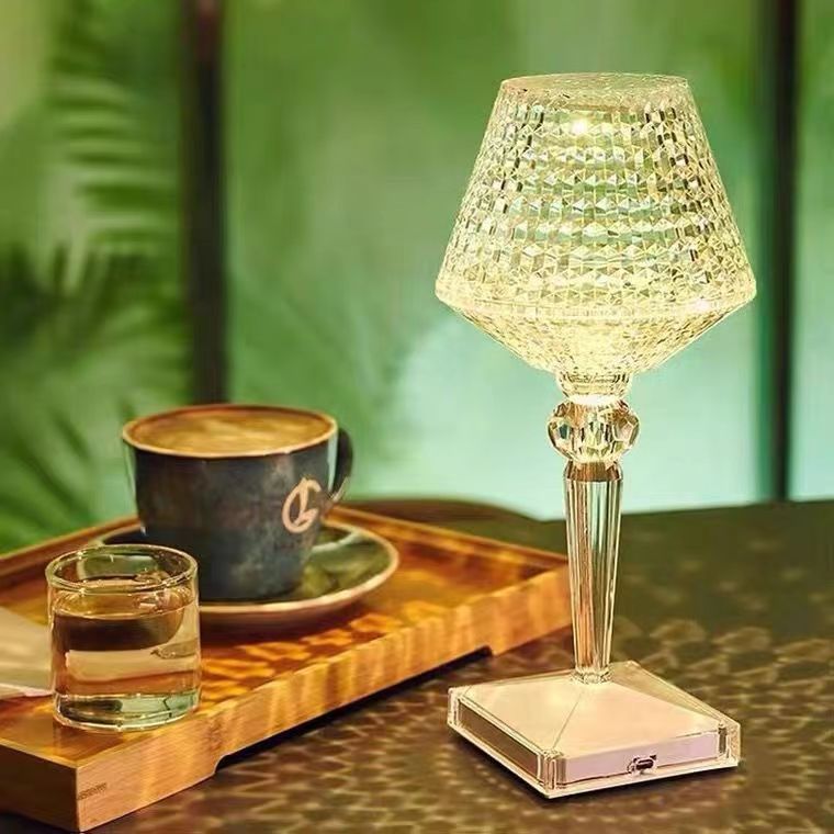 HighlightAura – Elegance and Warmth for Your Home!