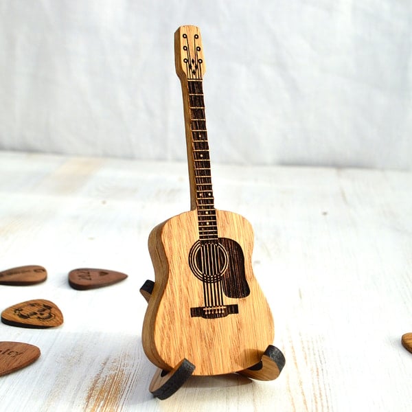 50% DISCOUNT | GuitarHolder™ - Guitar pick holder +3 free picks