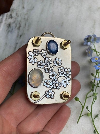 FloraKeep – Preserve Your Favorite Blossoms Forever!