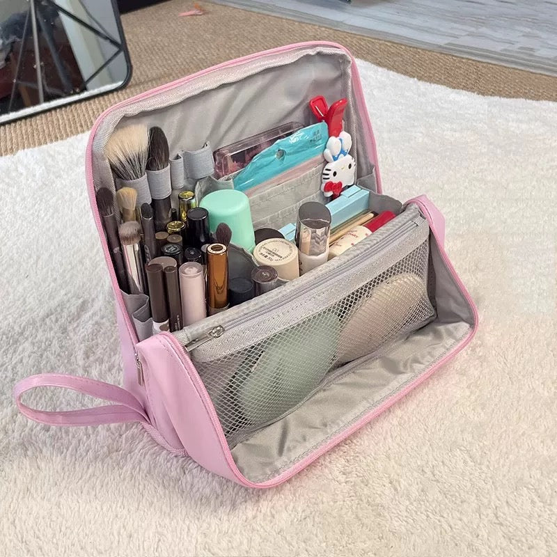CosmiCase – The Premium Cosmetic Organizer for Home & Travel