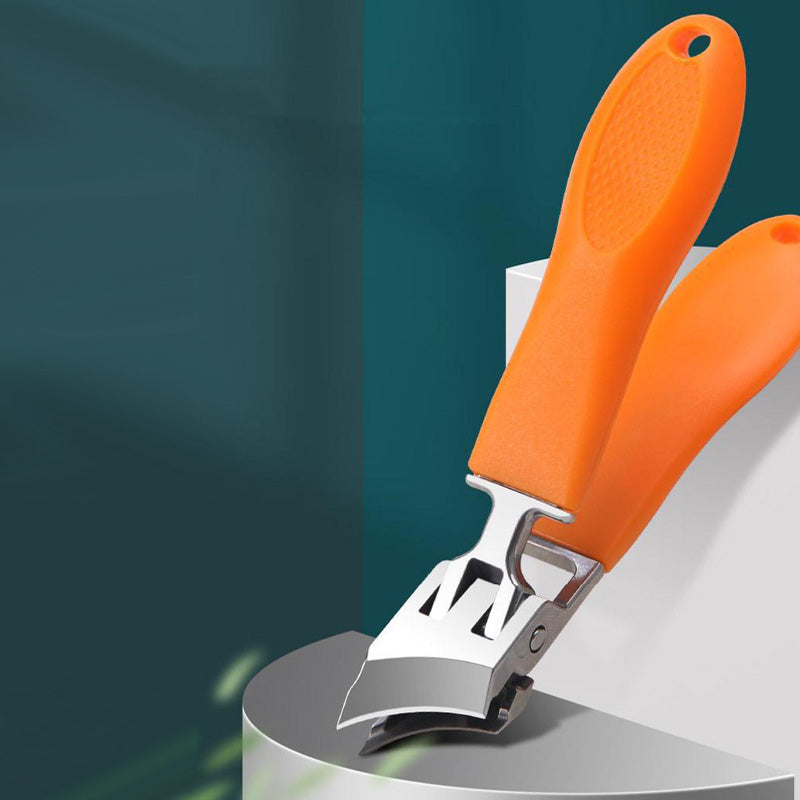 WideTrim™ - Wide-opening, splash-proof, angled nail clippers